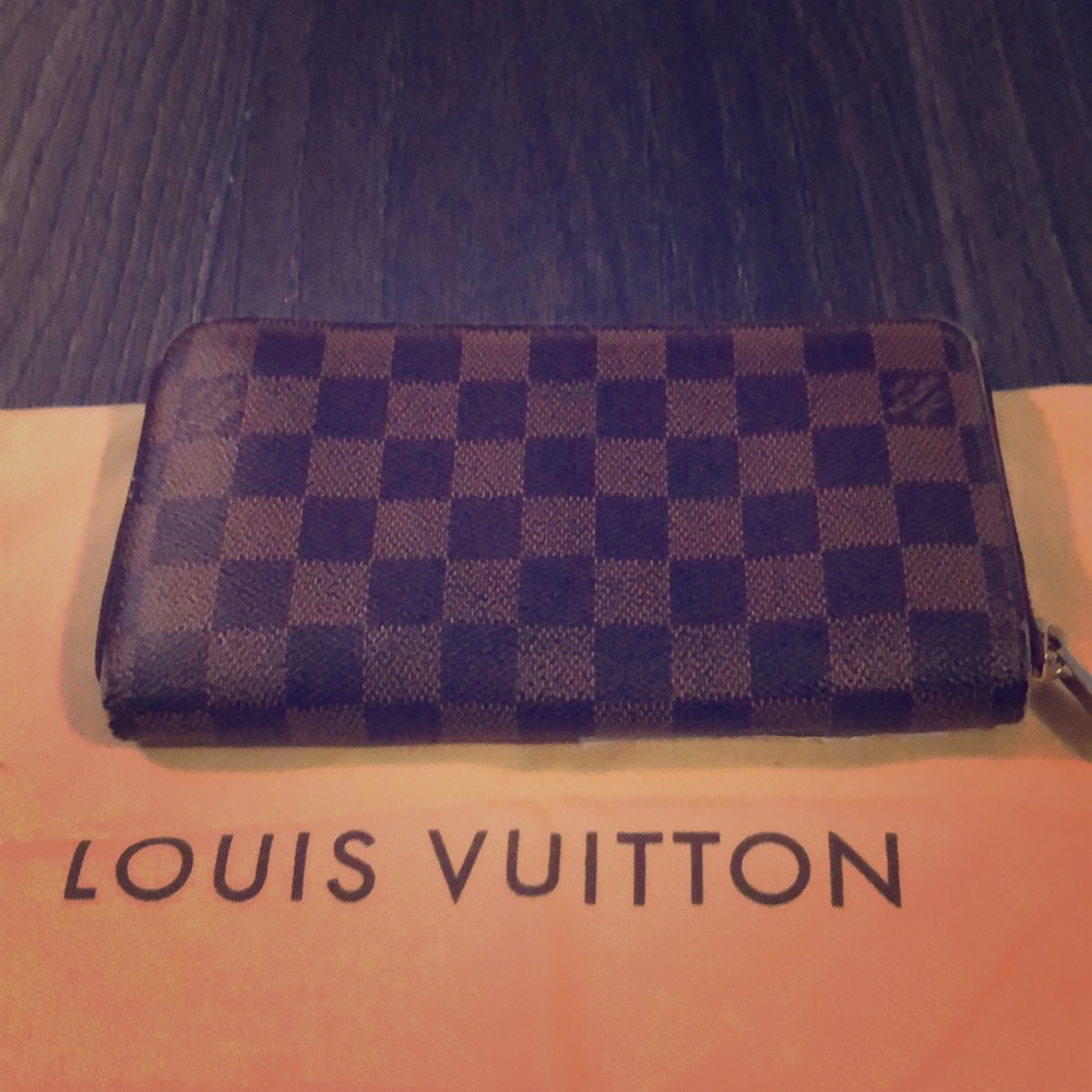 Louis Vuitton Damier Wallet